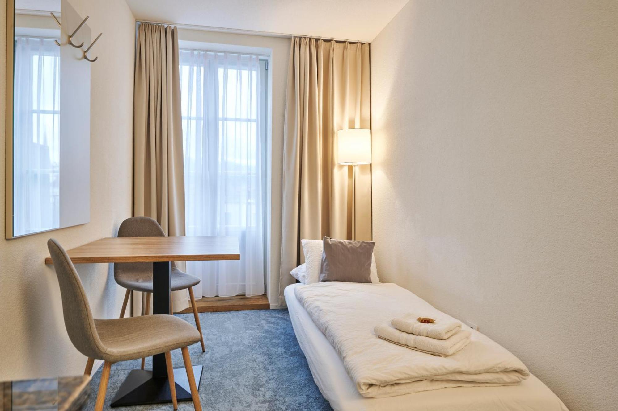 Aparthotel Krone - Self Check-In Unterseen Esterno foto