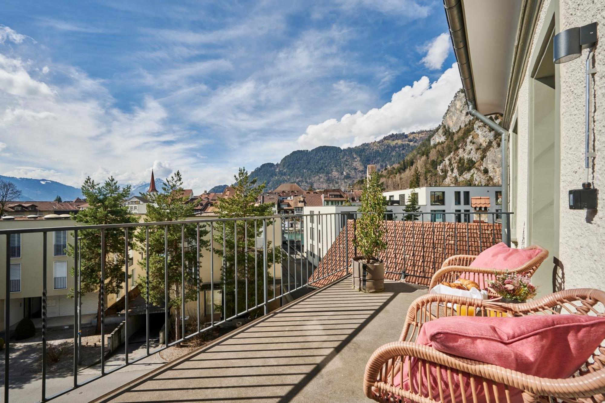Aparthotel Krone - Self Check-In Unterseen Esterno foto