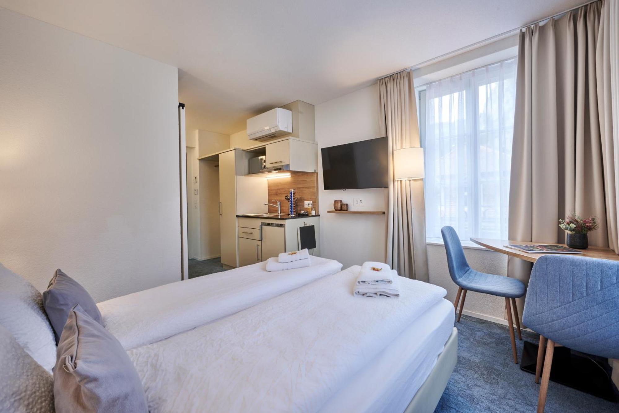 Aparthotel Krone - Self Check-In Unterseen Esterno foto