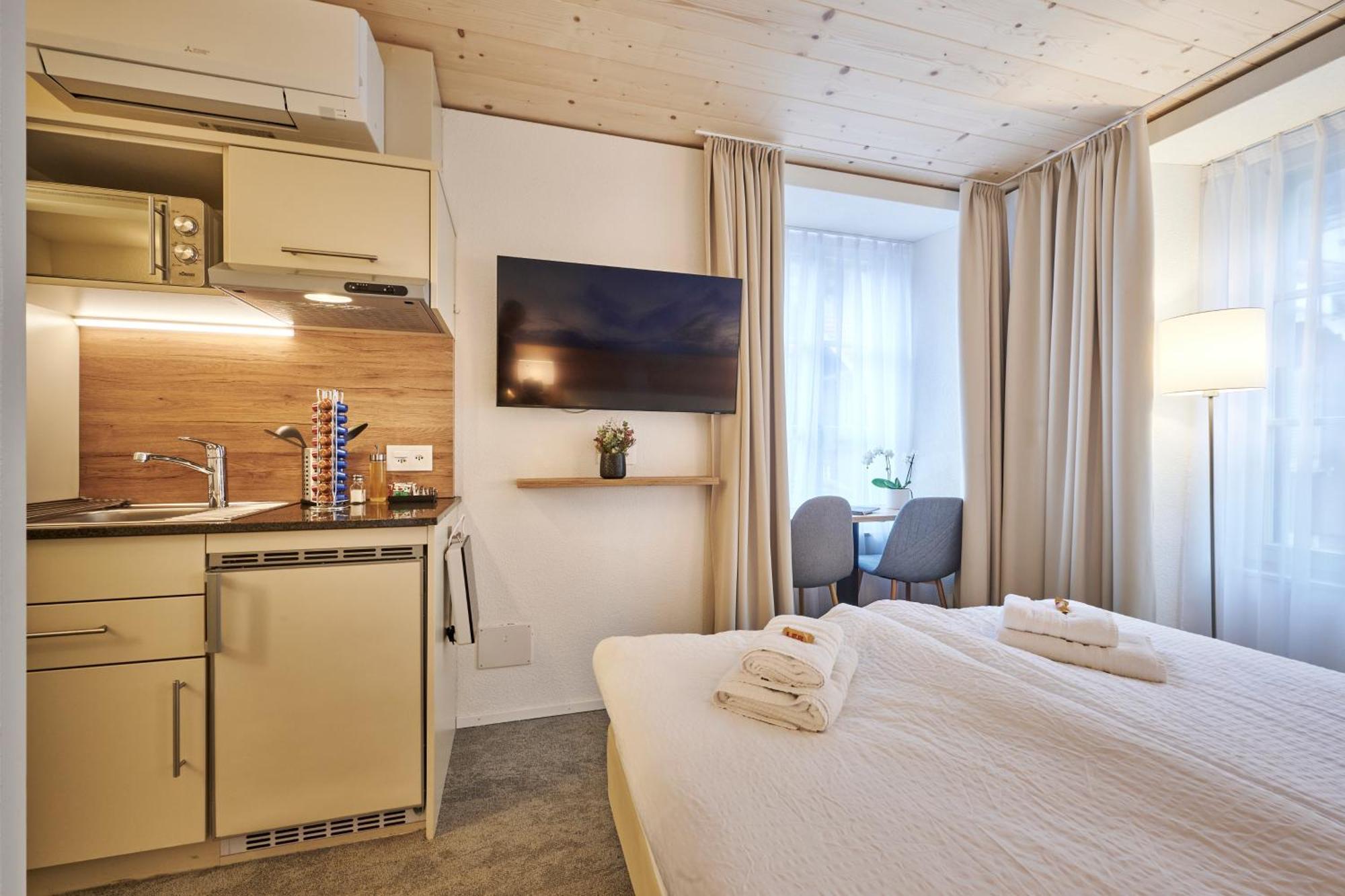 Aparthotel Krone - Self Check-In Unterseen Esterno foto