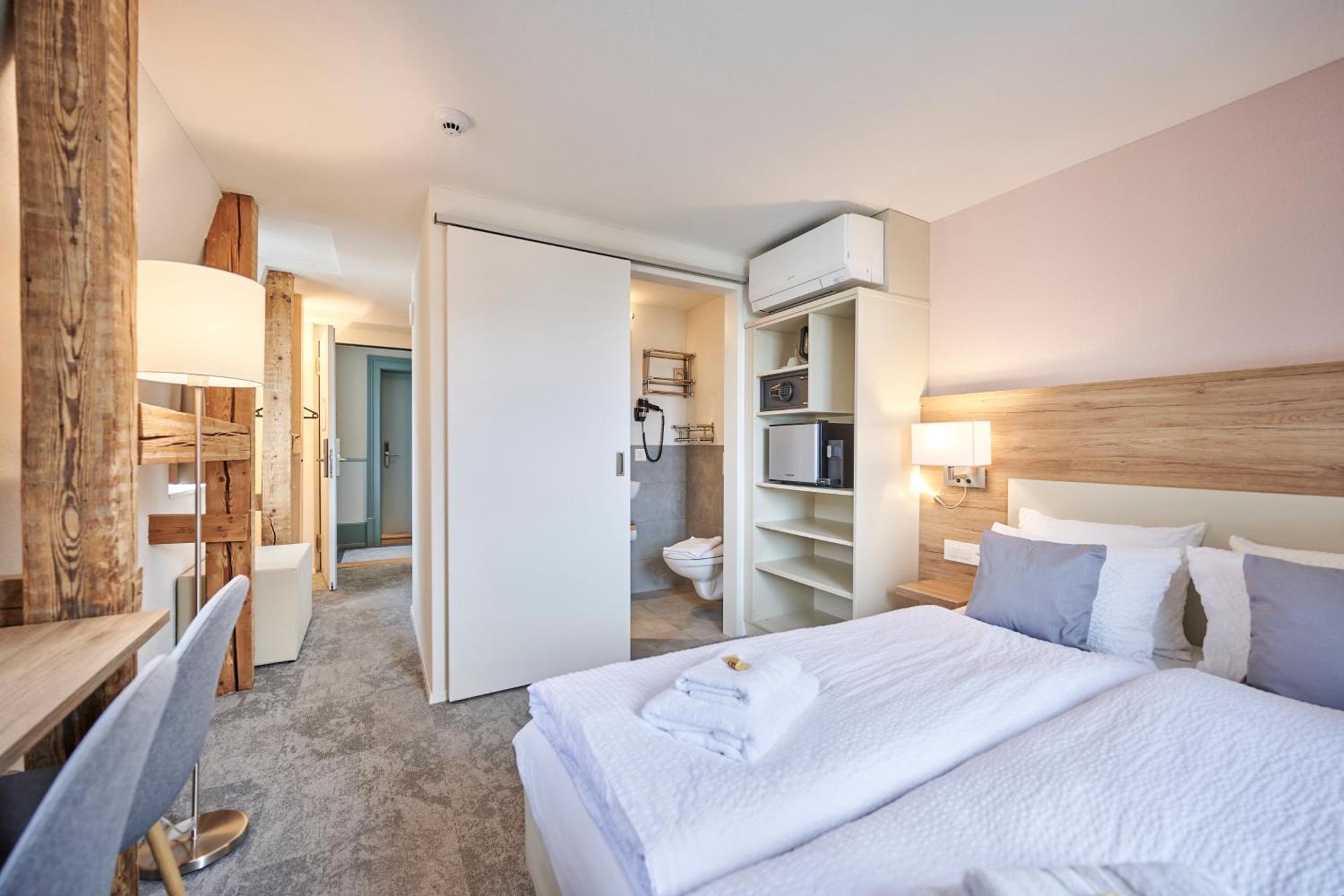 Aparthotel Krone - Self Check-In Unterseen Esterno foto